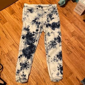 Tie-dye/ acid washed color. Crop jegging